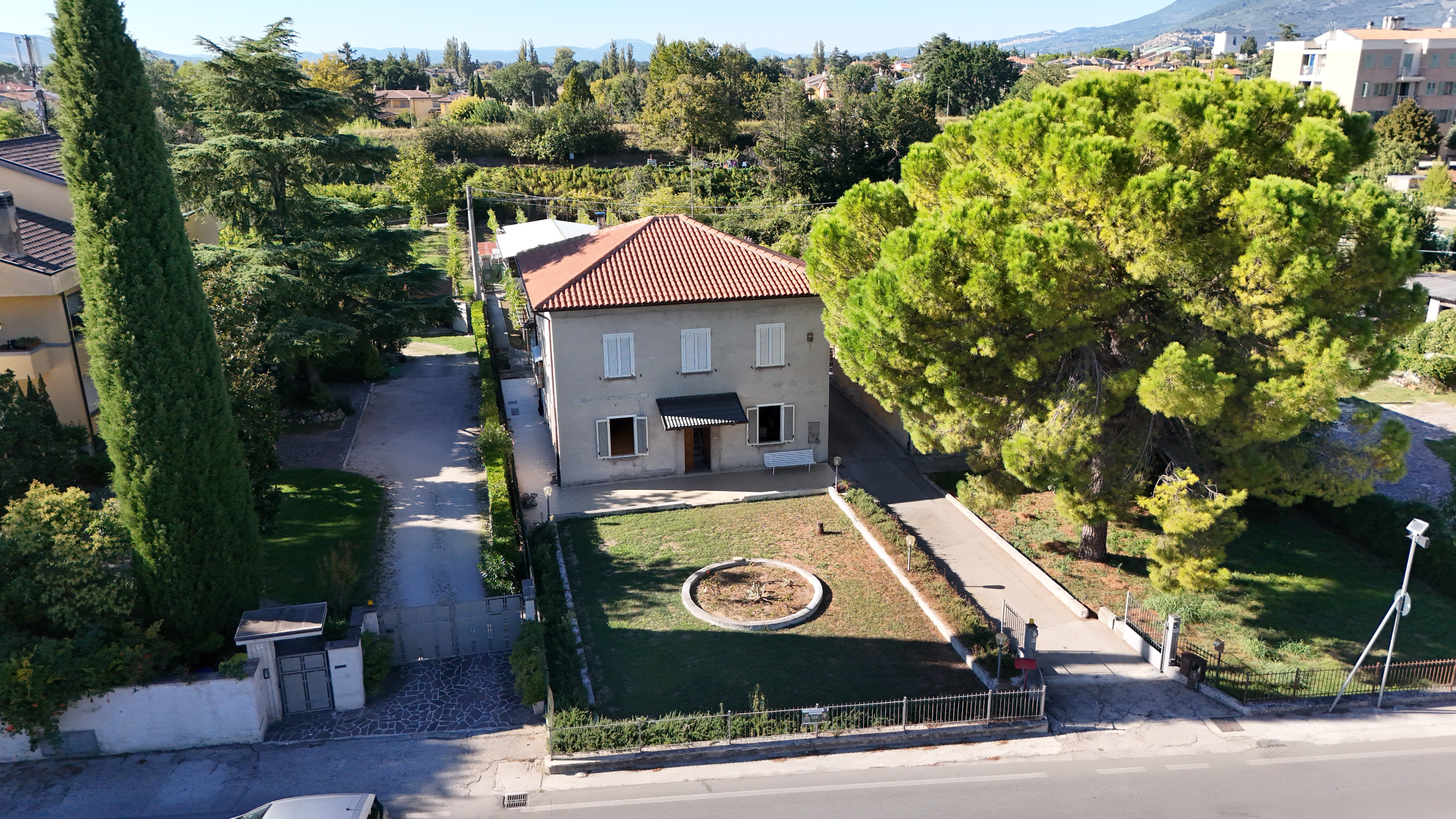 Casa singola in vendita a FOLIGNO – Foligno - San Magno - Casa Singola Con Terreno