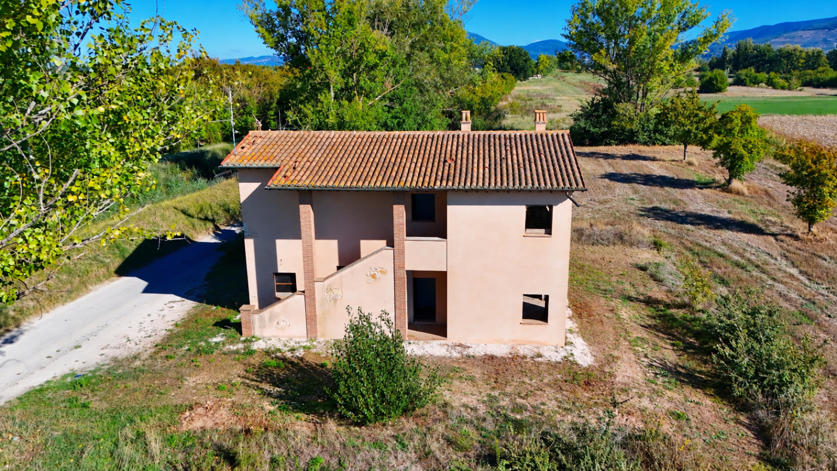 Casa singola in vendita a Montefalco – Casa Singola In Vendita Da Ristrutturare A Montefalco (Perugia) - Via Ruicciano , Snc